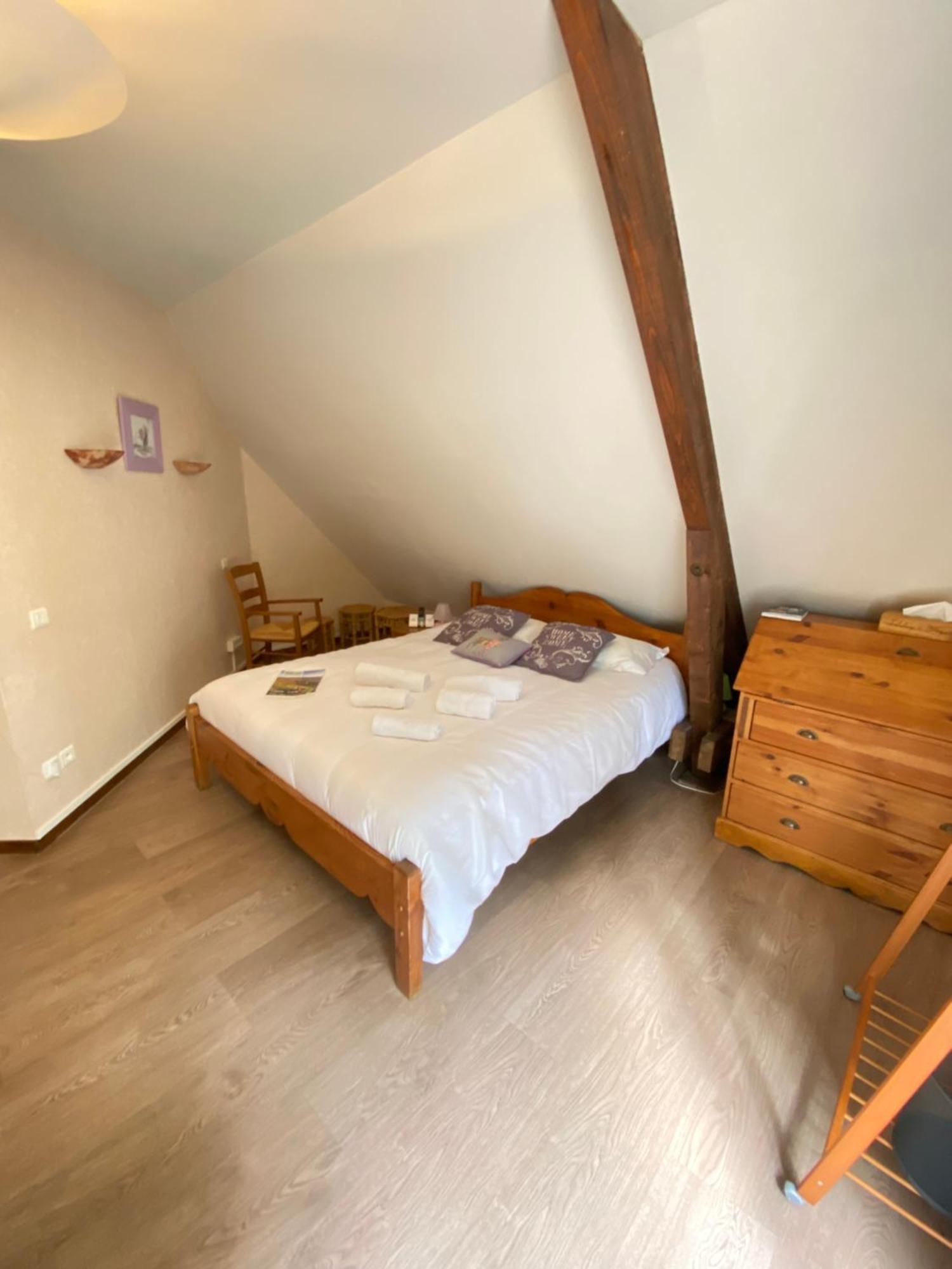 Logis Hotel Restaurant Auberge Du Bougnat Saint-Victor-la-Riviere Bagian luar foto